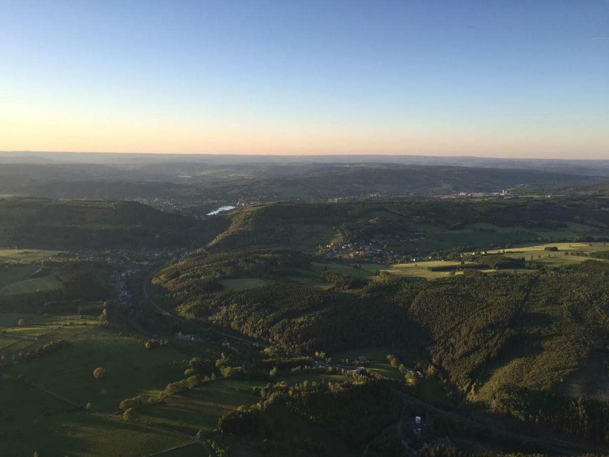 La Reposee Du Lac Lägenhet Vielsalm Exteriör bild