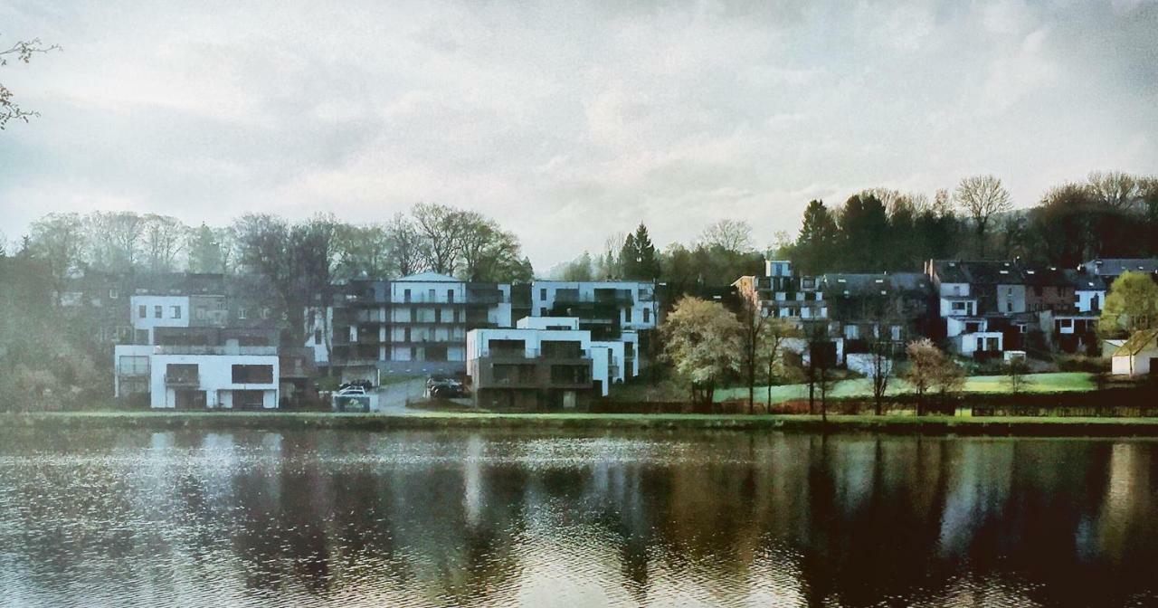 La Reposee Du Lac Lägenhet Vielsalm Exteriör bild